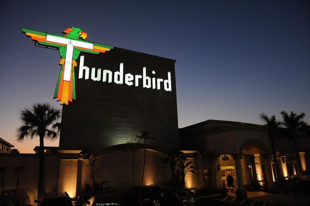 Thunderbird Beach Resort Treasure Island Екстериор снимка