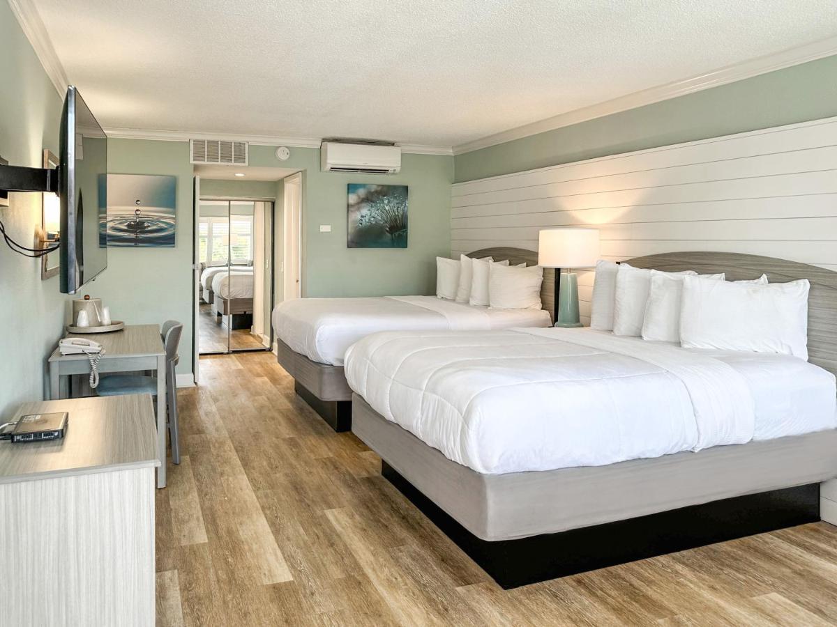 Thunderbird Beach Resort Treasure Island Екстериор снимка